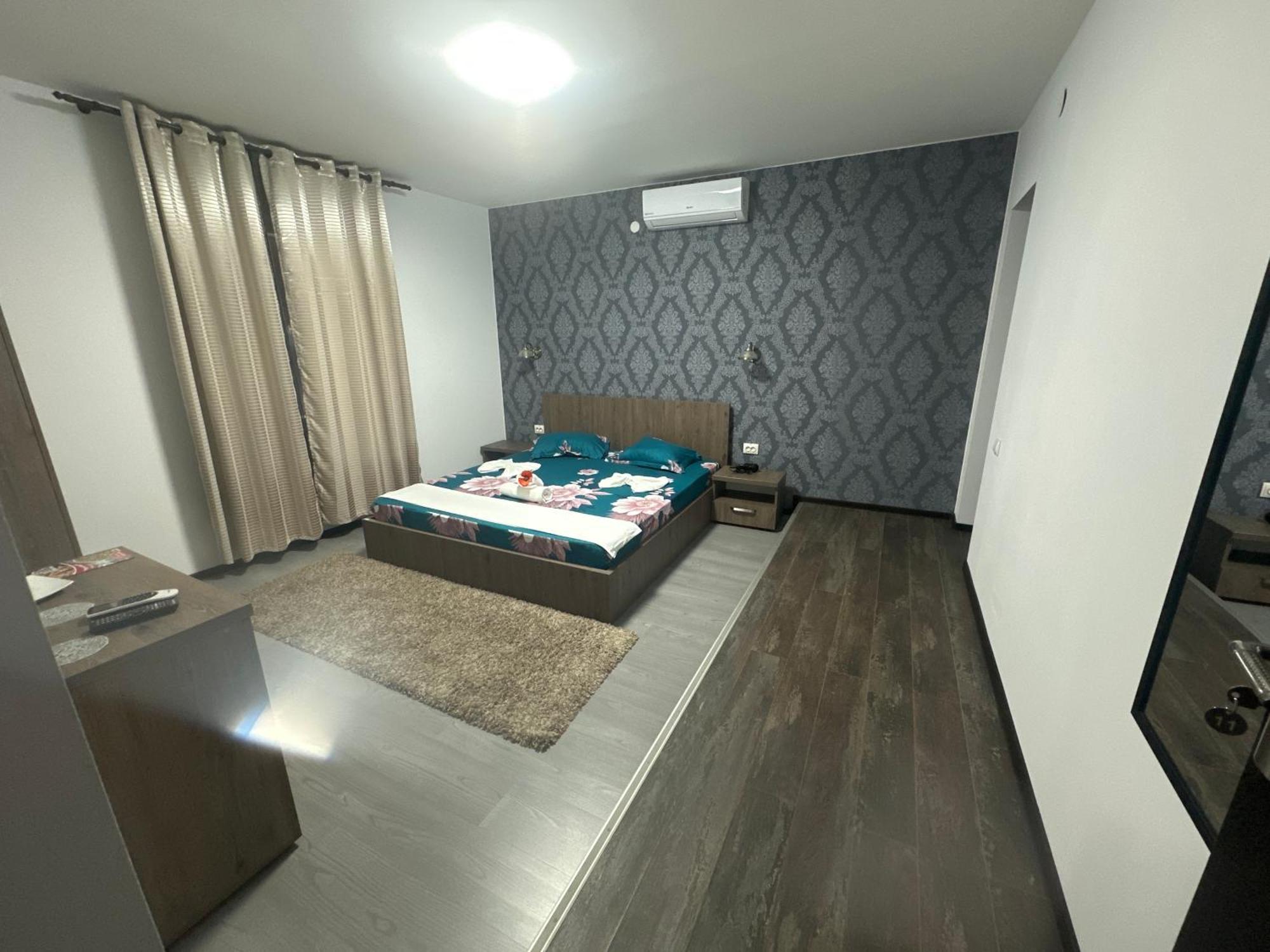 Casa Clau Hotel Orsova Kültér fotó